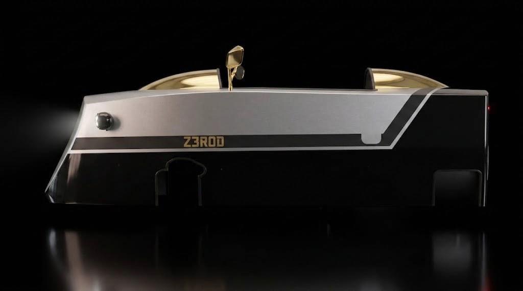 ZBROD Karosserie in der Seitenansicht — Onyx & Gold